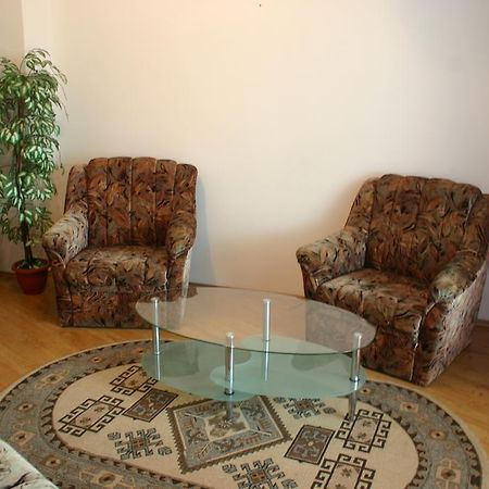 Apartamento Salonul Rosu Bacău Exterior foto