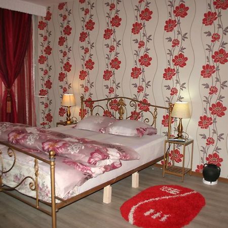 Apartamento Salonul Rosu Bacău Exterior foto