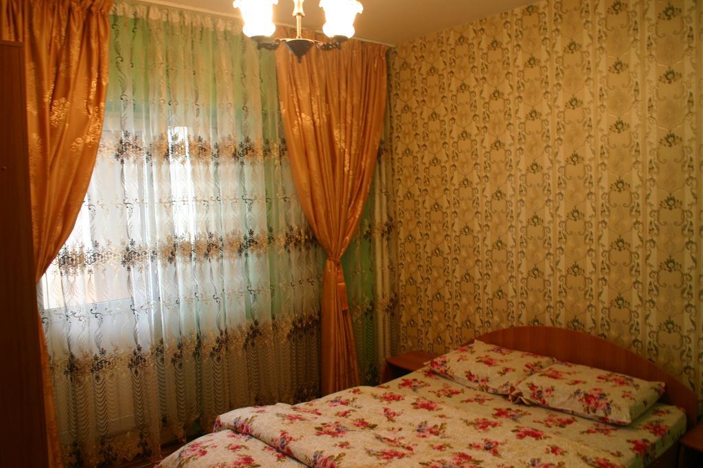Apartamento Salonul Rosu Bacău Exterior foto