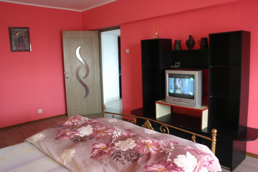 Apartamento Salonul Rosu Bacău Exterior foto
